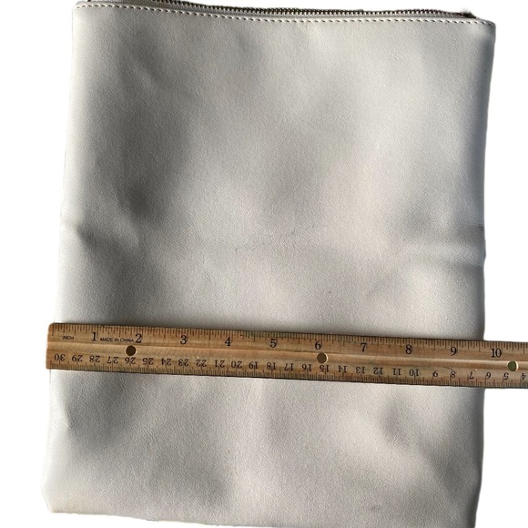 Rachel Pally Women’s Beige and Floral Clutch - Picture 3 of 4